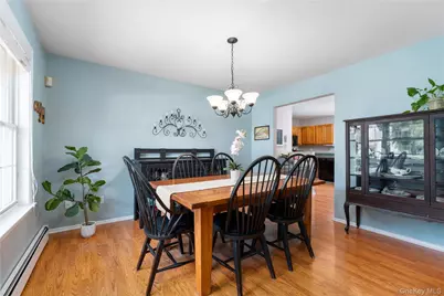 4 Redbud Court, Middle Island, NY 11953 - Photo 9