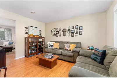 4 Redbud Court, Middle Island, NY 11953 - Photo 11