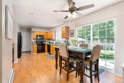 4 Redbud Court, Middle Island, NY 11953 - Photo 5