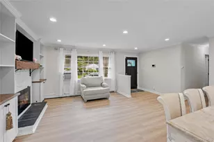 30 Marbeth Cir, Miller Place, NY 11764 - Photo 17