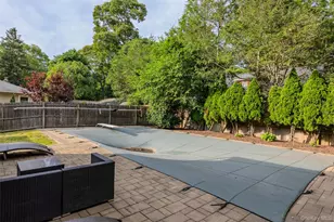 30 Marbeth Cir, Miller Place, NY 11764 - Photo 35