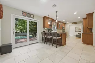 32 Scenic Hills Dr, Ridge, NY 11961 - Photo 13