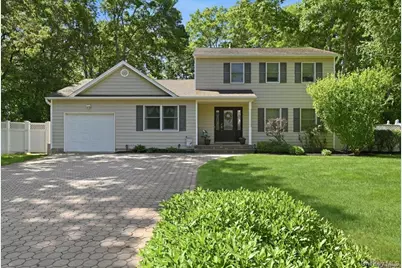 32 Scenic Hills Drive, Ridge, NY 11961 - Photo 3