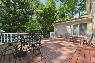 32 Scenic Hills Drive, Ridge, NY 11961 - Photo 31