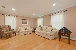 32 Scenic Hills Dr, Ridge, NY 11961 - Photo 17