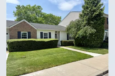 26 Harbor Road N, Amityville, NY 11701 - Photo 1