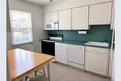 26 Harbor Road N, Amityville, NY 11701 - Photo 5
