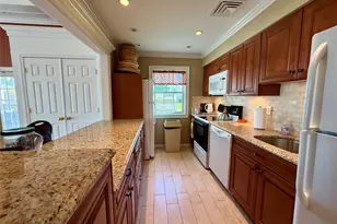 26 Harbor Road N, Amityville, NY 11701 - Photo 11