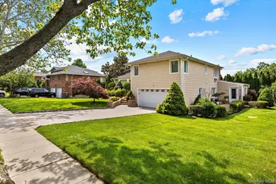 228 Robby Lane, Manhasset Hills, NY 11040 - Photo 37