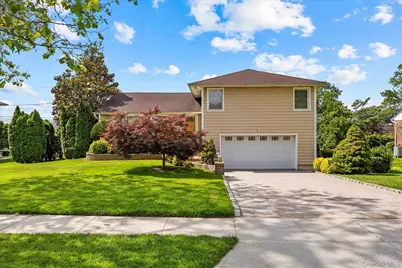 228 Robby Lane, Manhasset Hills, NY 11040 - Photo 1