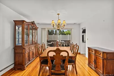 228 Robby Lane, Manhasset Hills, NY 11040 - Photo 7