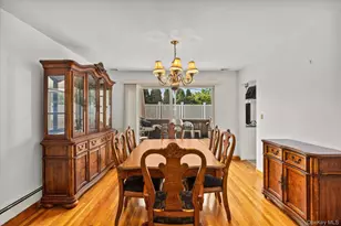 228 Robby Ln, Manhasset Hills, NY 11040 - Photo 7