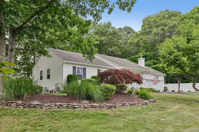 42 Apex Drive, Coram, NY 11727 - Photo 31
