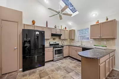 42 Apex Drive, Coram, NY 11727 - Photo 5