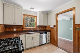 16 Ocean Ave, Patchogue, NY 11772 - Photo 9