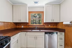 16 Ocean Ave, Patchogue, NY 11772 - Photo 11