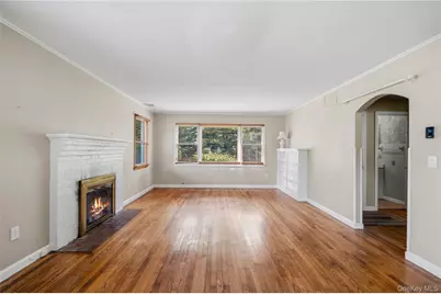 16 Ocean Avenue, Patchogue, NY 11772 - Photo 5