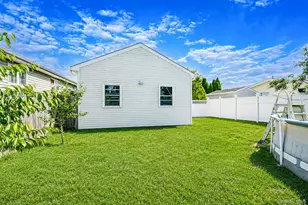 535 Outlook Ave, West Babylon, NY 11704 - Photo 5