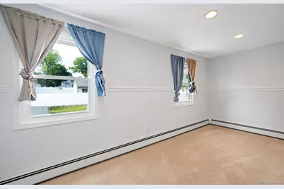 535 Outlook Avenue, West Babylon, NY 11704 - Photo 13