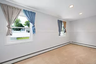 535 Outlook Ave, West Babylon, NY 11704 - Photo 13