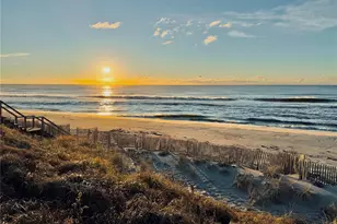 162 Dune Rd, Quogue, NY 11959 - Photo 17