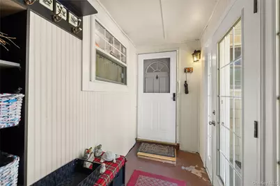 269 Brookville Avenue, Islip, NY 11751 - Photo 3