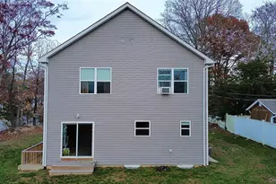 2 Winfield Davis Dr, Coram, NY 11727 - Photo 5