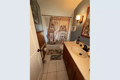 19 Surrey Lane, Levittown, NY 11756 - Photo 5