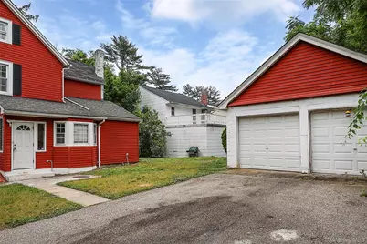 49 Red Ground Road, Roslyn Heights, NY 11577 - Photo 31