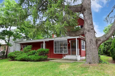 49 Red Ground Road, Roslyn Heights, NY 11577 - Photo 3