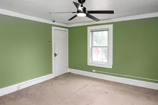 49 Red Ground Rd, Roslyn Heights, NY 11577 - Photo 23
