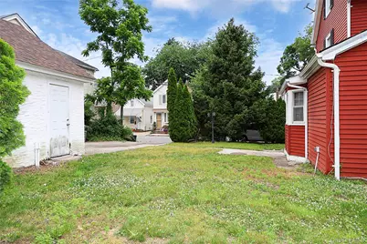49 Red Ground Road, Roslyn Heights, NY 11577 - Photo 35