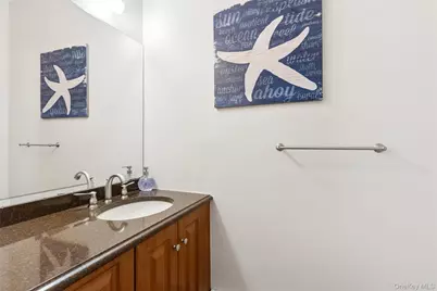 2539 Bradley Court, Merrick, NY 11566 - Photo 15