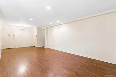 40 Stoner Avenue #1R, Great Neck, NY 11021 - Photo 9