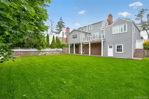 161 Greenway W, New Hyde Park, NY 11040 - Photo 17