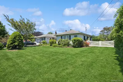 59 Wiltshire Street, Southampton, NY 11968 - Photo 3