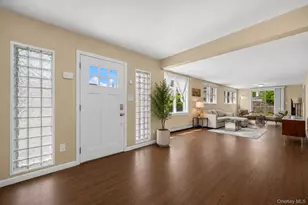 394 Warwick Rd, East Meadow, NY 11554 - Photo 3