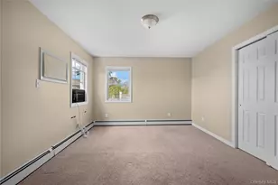 394 Warwick Rd, East Meadow, NY 11554 - Photo 19