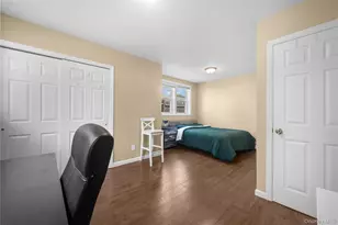 394 Warwick Rd, East Meadow, NY 11554 - Photo 11