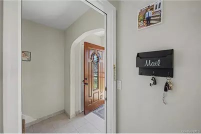 465 Washington Place, Mineola, NY 11501 - Photo 7