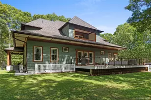 490 Wading River Rd, Manorville, NY 11949 - Photo 29