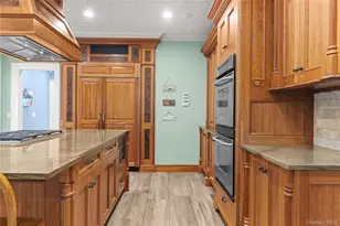 490 Wading River Rd, Manorville, NY 11949 - Photo 11