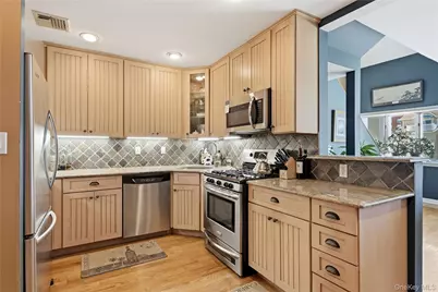 659 E Broadway #B, Long Beach, NY 11561 - Photo 15