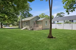 19 Lacrosse Rd, Mastic Beach, NY 11951 - Photo 25