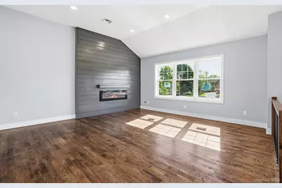 8 Dewey Drive, Newburgh, NY 12550 - Photo 5