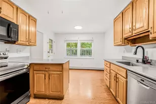 1019 Fox Meadow Rd, Yorktown Heights, NY 10598 - Photo 9