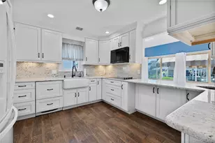 34 Cape Rd, Amityville, NY 11701 - Photo 9