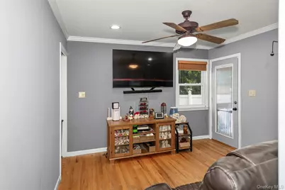 114 5th Street, Lindenhurst, NY 11757 - Photo 7