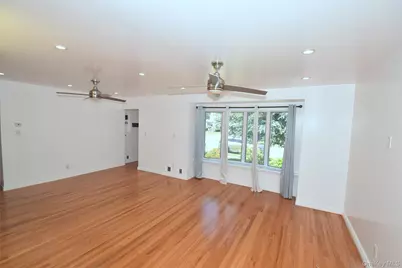 54 Camden Place, New Hyde Park, NY 11040 - Photo 3