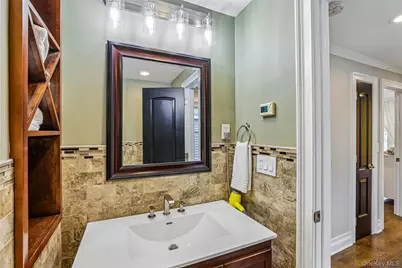 123 Stratford Avenue, Williston Park, NY 11596 - Photo 11